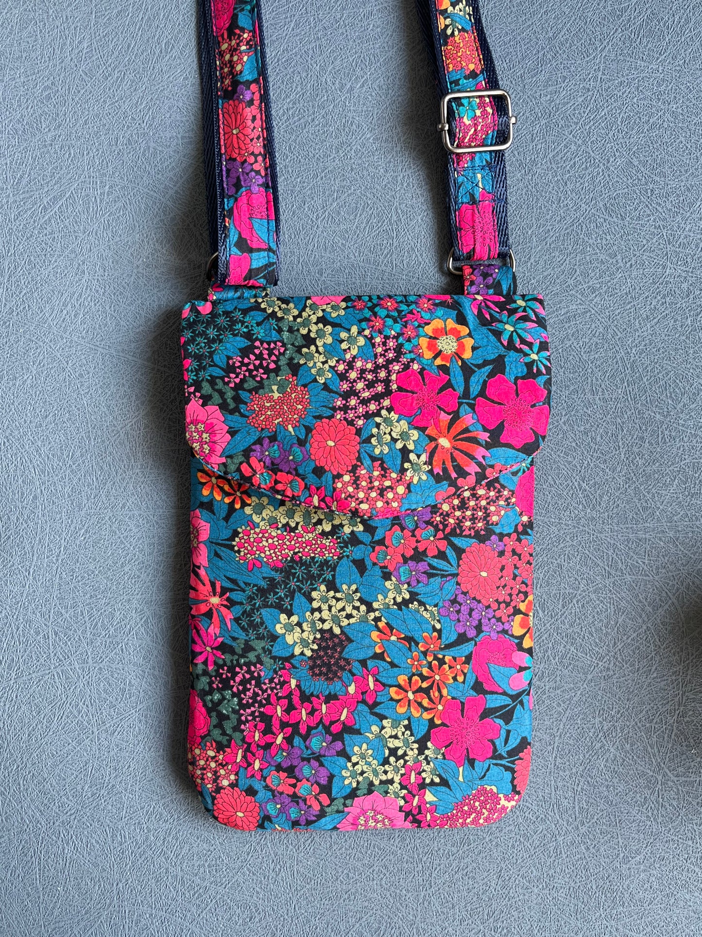 Sling Pouch - Liberty Ciara