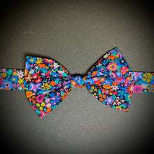 Load image into Gallery viewer, Dazzle Kids Bow Tie
